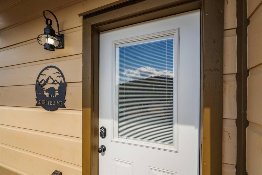 Shelter Me - 5 Miles To Dollywood , Hot Tub, Wi-Fi, Game Room Пиджен Фордж Екстериор снимка
