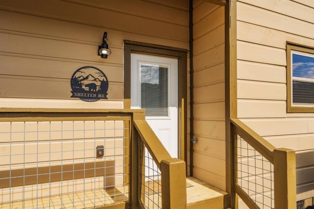 Shelter Me - 5 Miles To Dollywood , Hot Tub, Wi-Fi, Game Room Пиджен Фордж Екстериор снимка